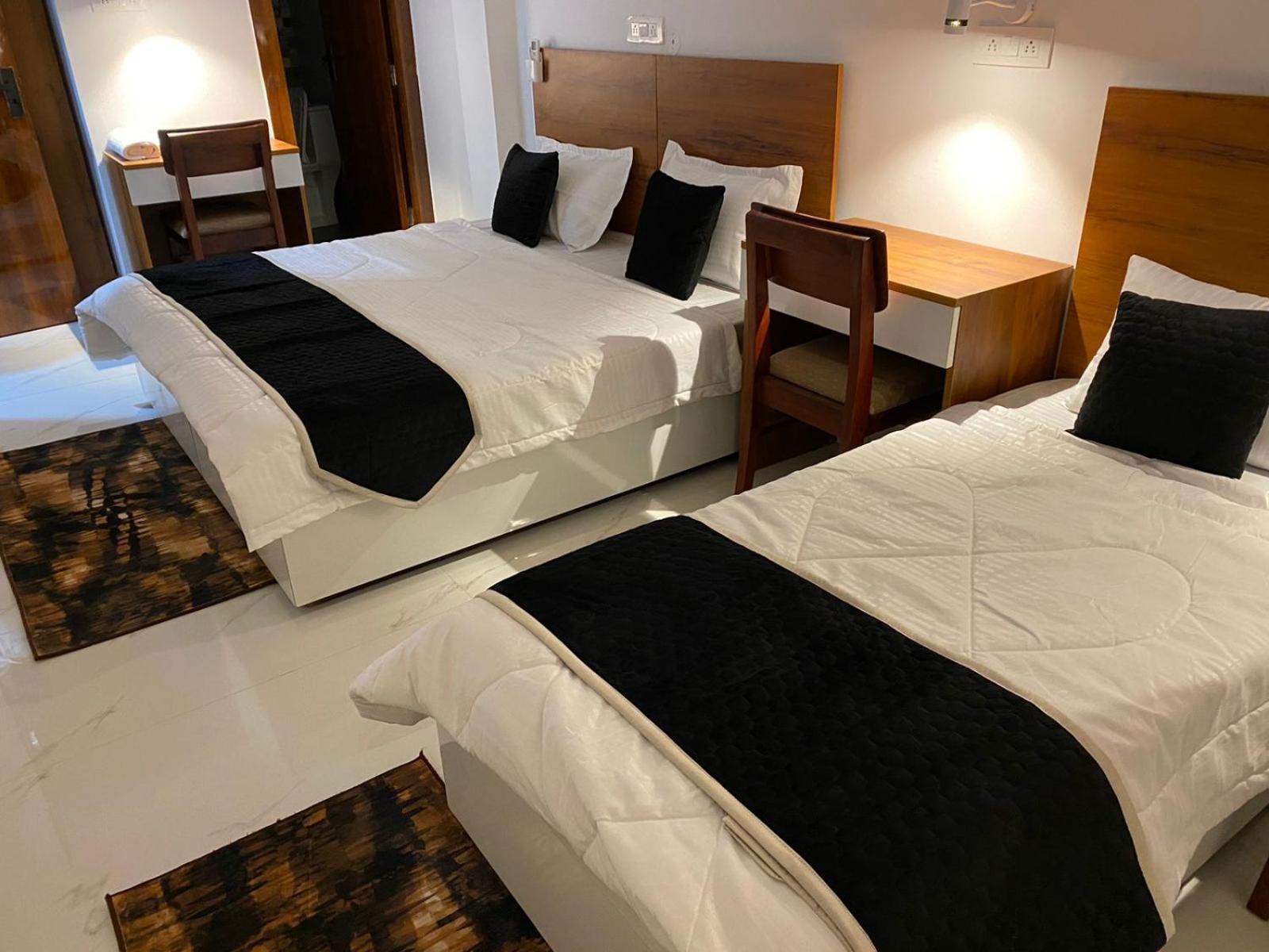 Royal Park Inn Большая Нойда Экстерьер фото